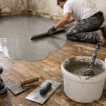 Comment réagréer un parquet ancien pour retrouver un sol parfaitement plat avant la pose d’un nouveau revêtement